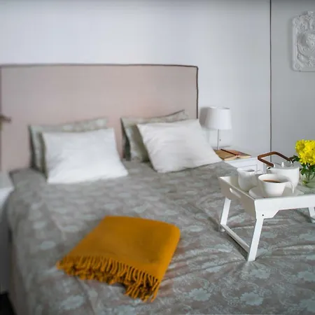 Eduarda Smilga, 1 Apartman Riga